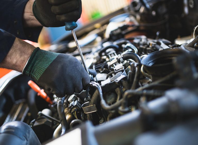 The Benefits of Using a Skilled Motor Technician for Vehicle Repairs