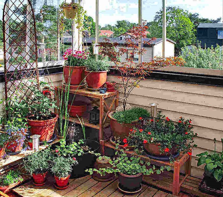 How to Create an Enchanting Balcony Garden: A Step-by-Step Guide