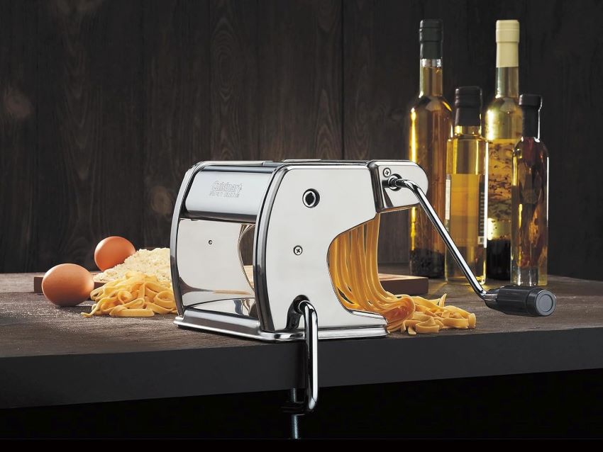 Close-up of Cuisinart CTG-00-PM showing rollers and pasta attachments